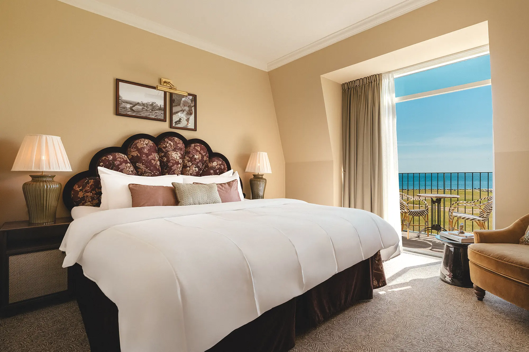ROX-Premier-ocean-view Image of ROX Premier Ocean View room with beautiful setting.